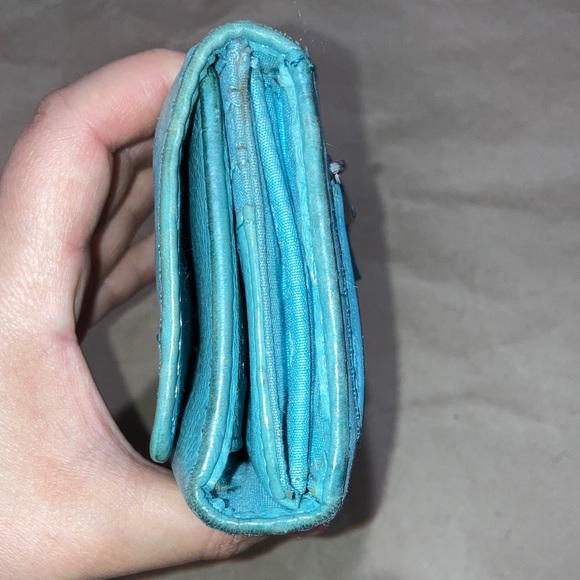 Clearance 🛍 Light blue fossil wallet. - Picture 6 of 6